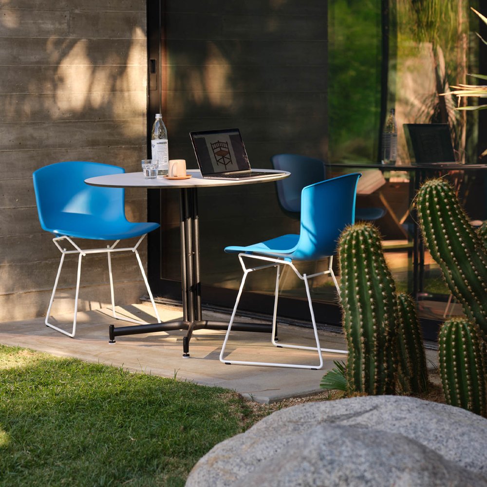 Bertoia Molded Shell Side Chair product thumbnail 4