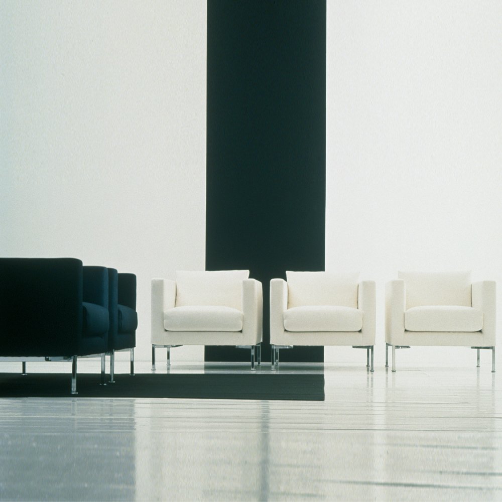 Divina Lounge Chair product thumbnail 3