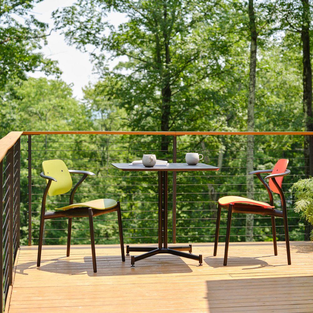 Iquo Armchair product thumbnail 3
