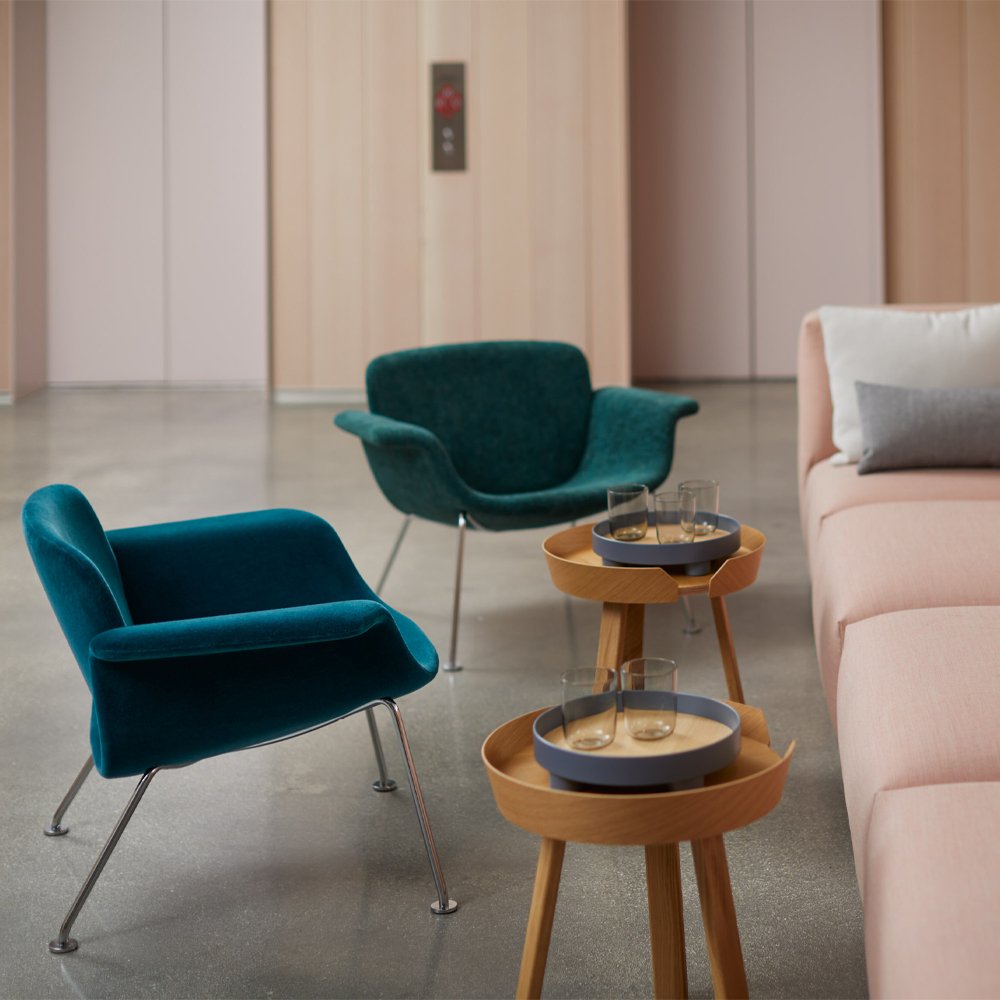 KN04 Lounge Chair product thumbnail 3