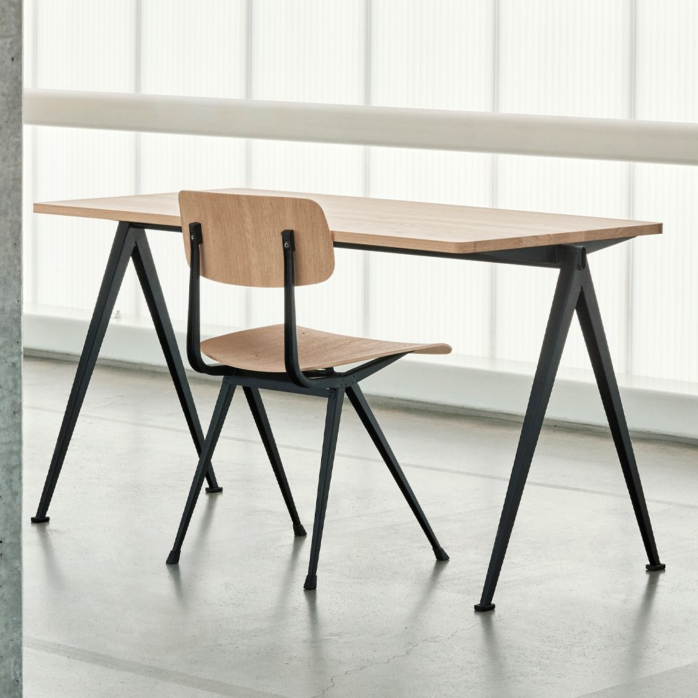 Pyramid Table 01 HAY Conference Tables