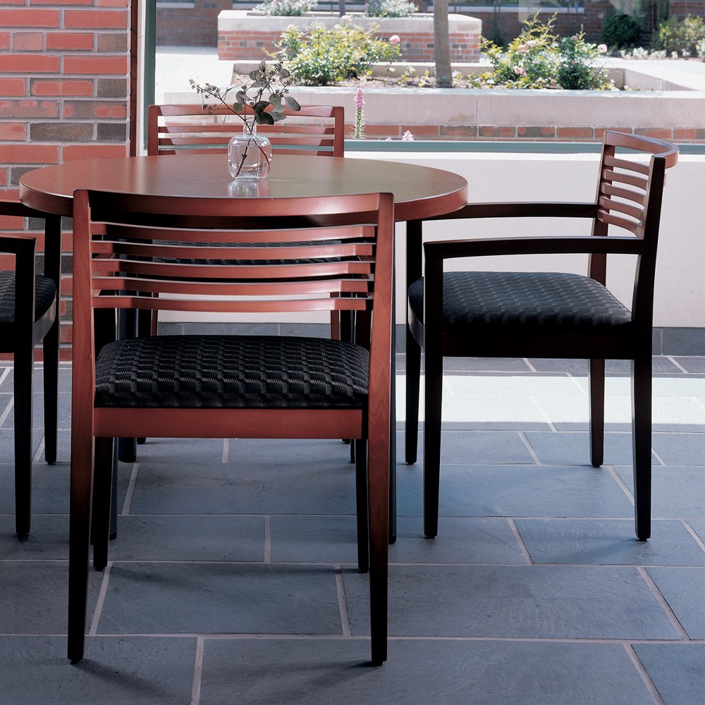 Ricchio Chair product thumbnail 5