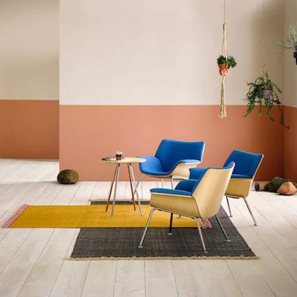 Swoop Lounge Chairs product thumbnail 3