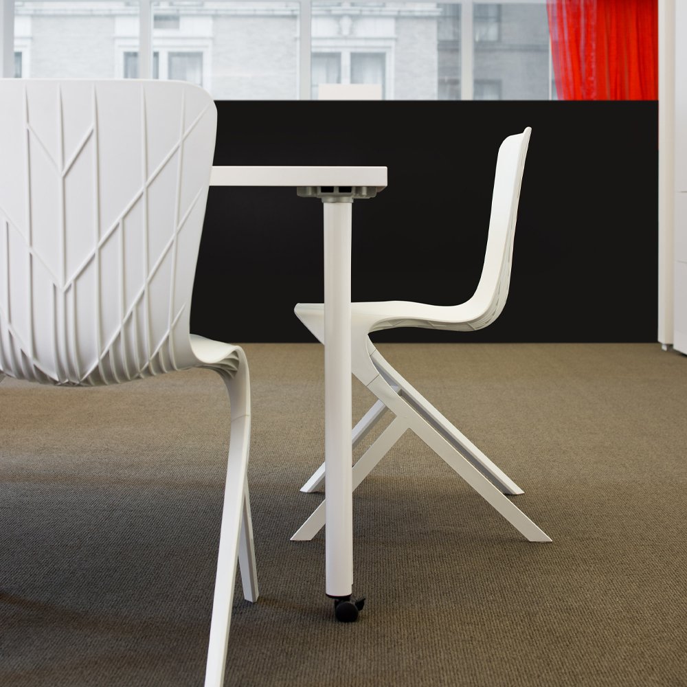 Washington Skinn Nylon Side Chair product thumbnail 3